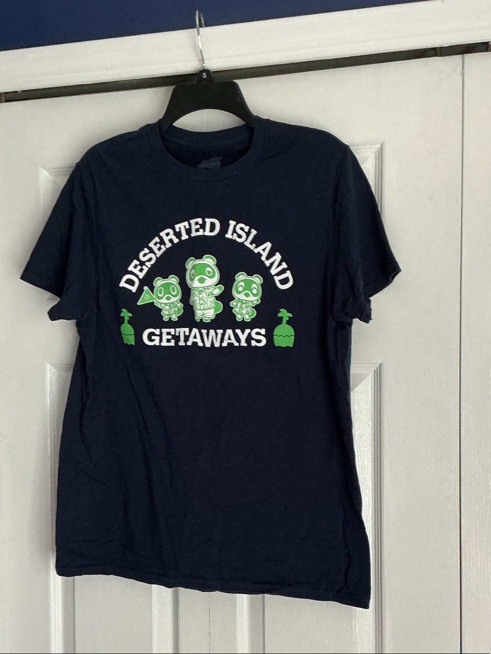 Deserted Island Getaways Graphic Tee - Navy
